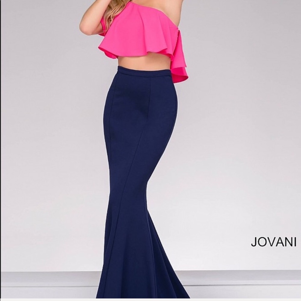 Jovani 2 pc off the shoulder Prom/Homecoming dress
